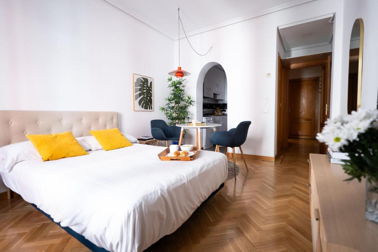 Estudio Calle Del Barquillo Madrid Exterior foto